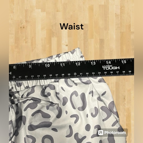 NWOT Women’s Size Medium Cheetah Print Polyester Long Sleeve Top Bottom Sleepwea - Picture 9 of 10